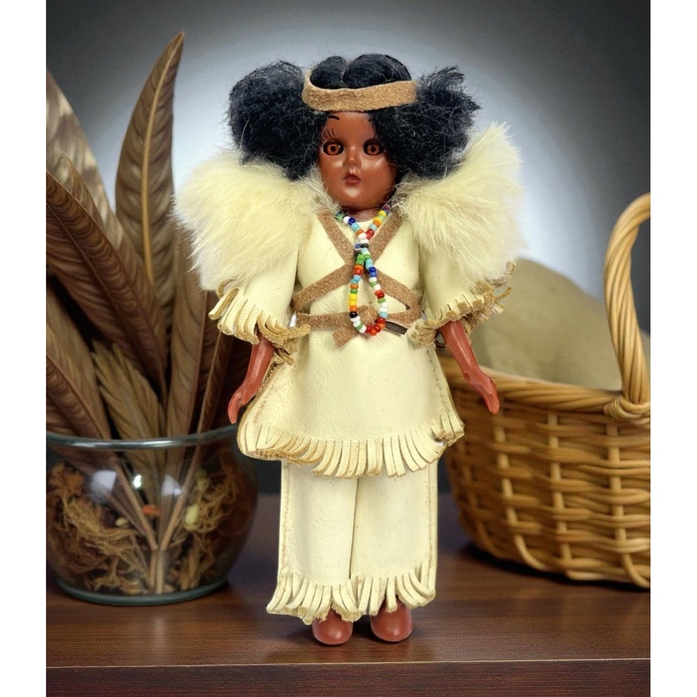 VTG Carlson Doll Cherokee Chief A803 8" Native American Doll Fur Collar USA